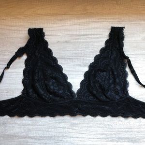 UO Black Lace Bralette (M)